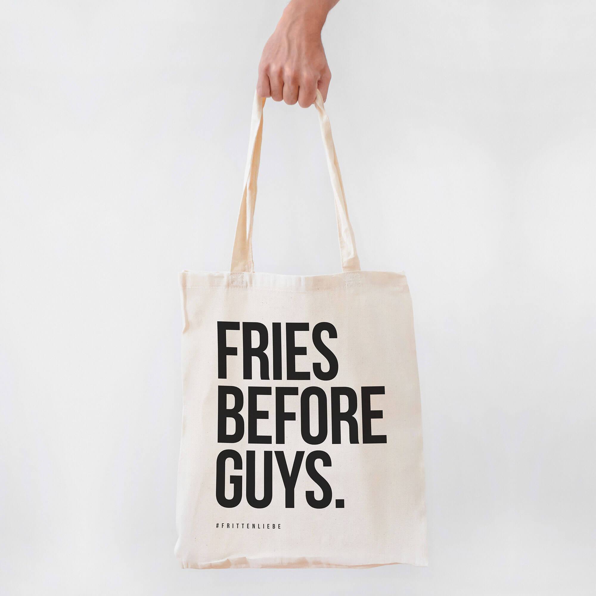 Tragetasche mit großem "Fries Before Guys"-Print