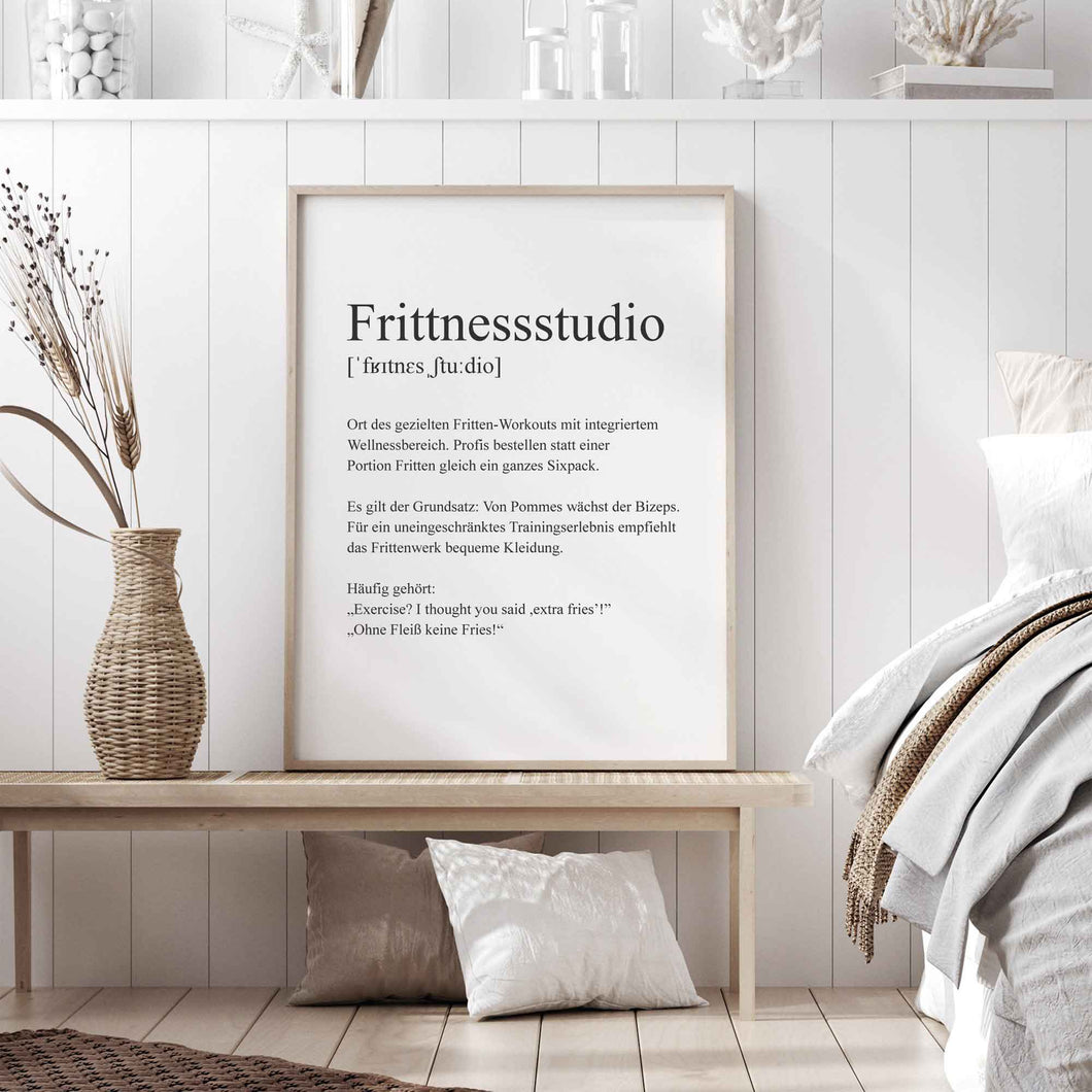 Weißes Poster mit schwarzer Schrift in Bilderrahmen